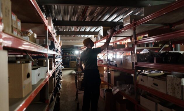 night shift warehouse jobs